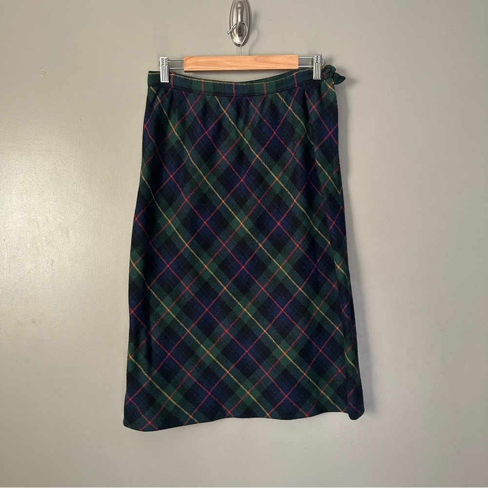 Vintage Prestige of Boston Plaid Skirt - Green and Red